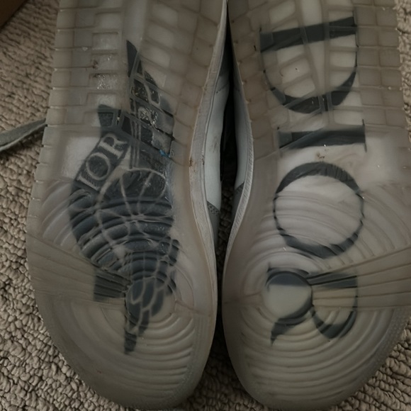 Dior x Air Jordan 1 High - Picture 3 of 3